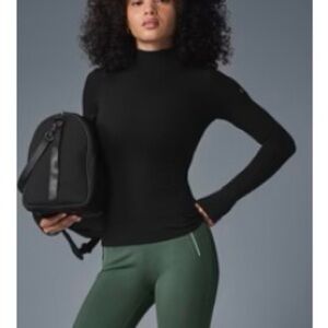 ALO Yoga Black Long Sleeve Top